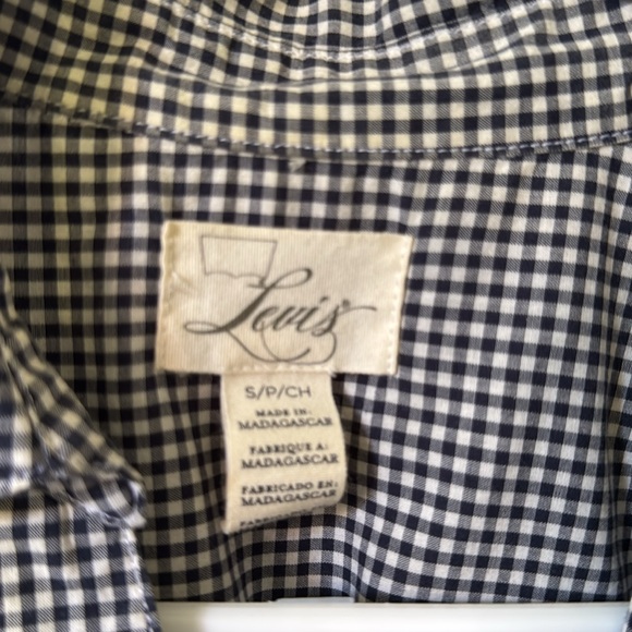 Levi’s woman blouse size small - Picture 2 of 3